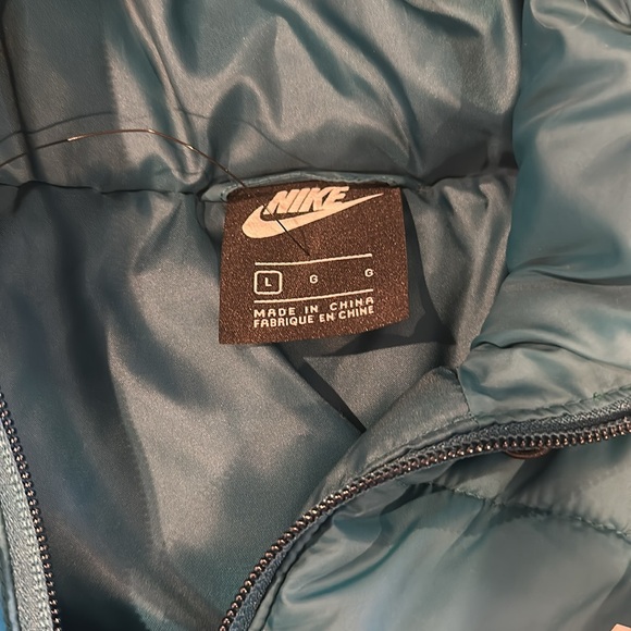 Teal puffer jacket! - Picture 4 of 4